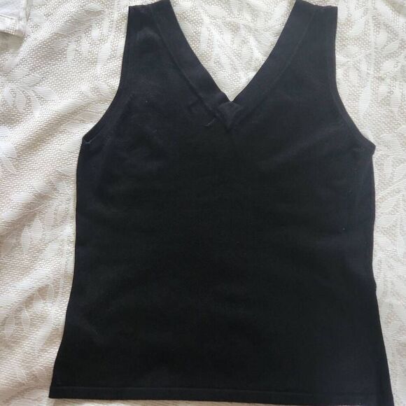 T4 2 George tank tops, one gray and one black with sequins - Picture 5 of 11
